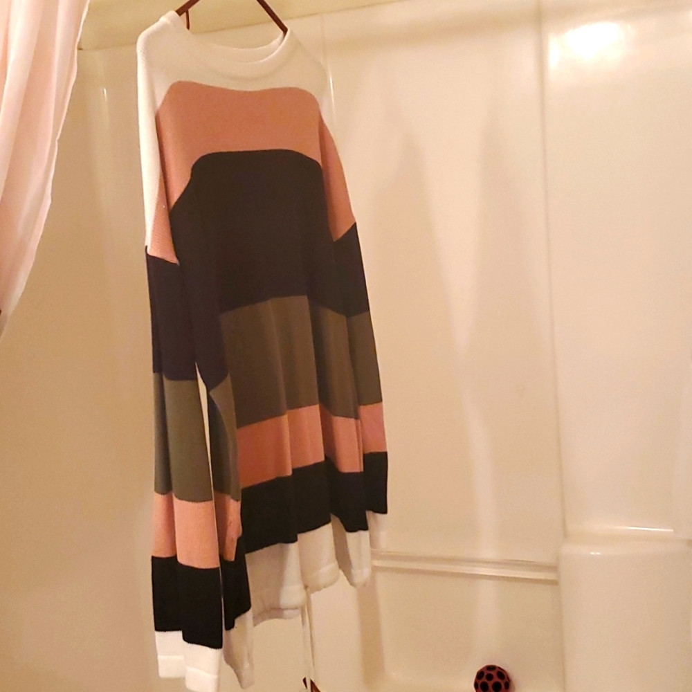 Long sleeve light sweater
